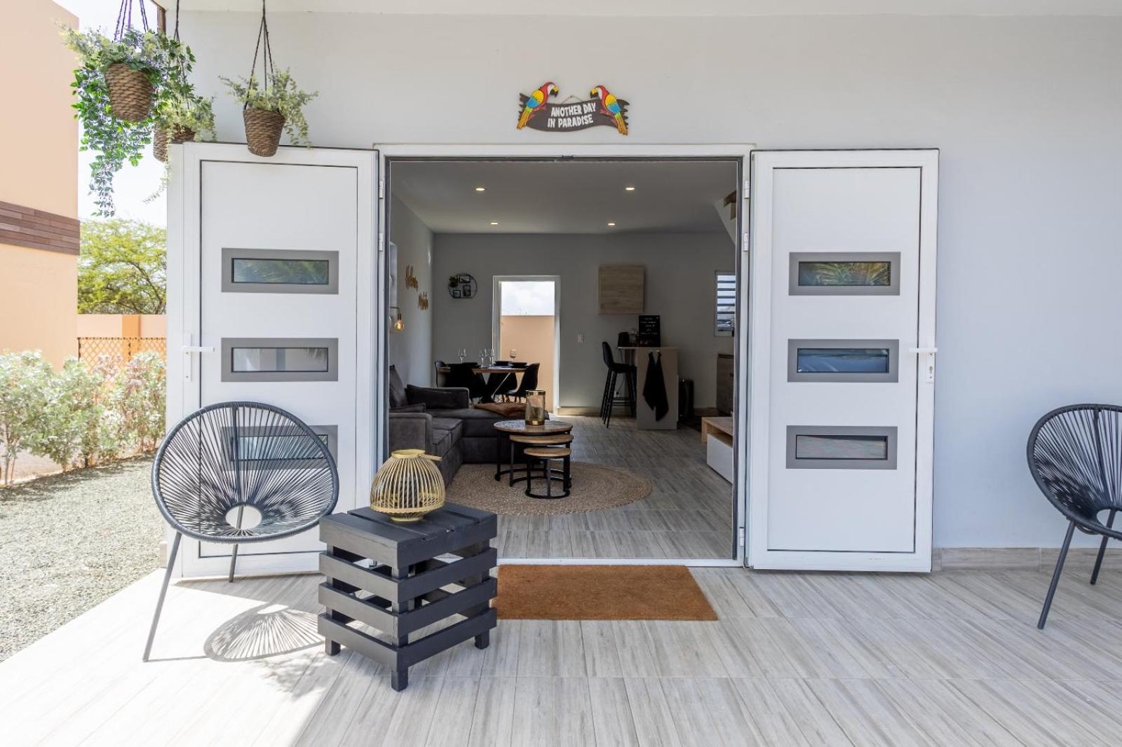 Av Curacao - Centrally Located Spacious Apartment Willemstad Esterno foto