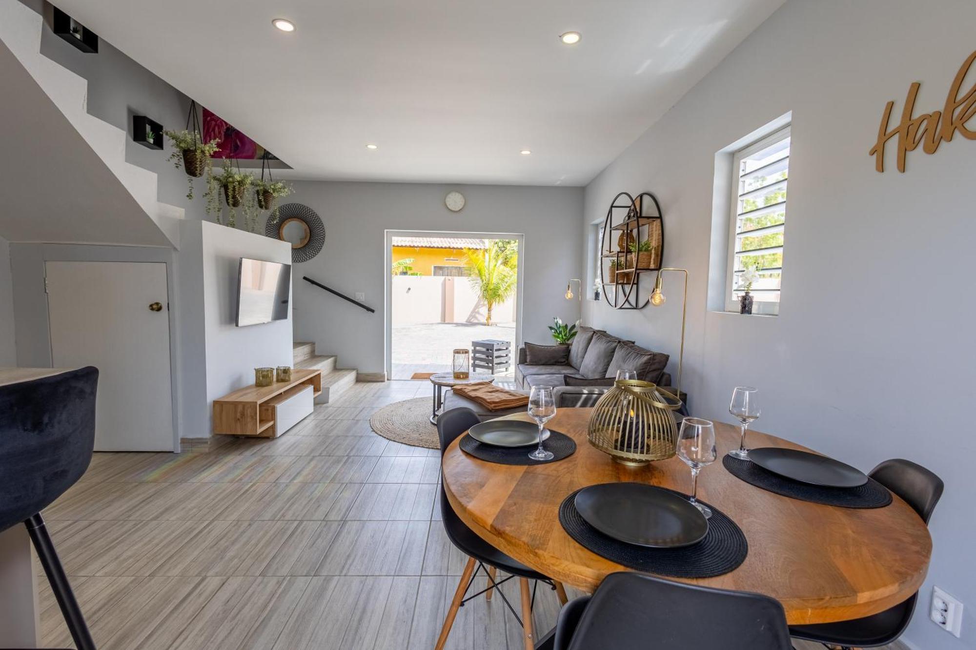 Av Curacao - Centrally Located Spacious Apartment Willemstad Esterno foto