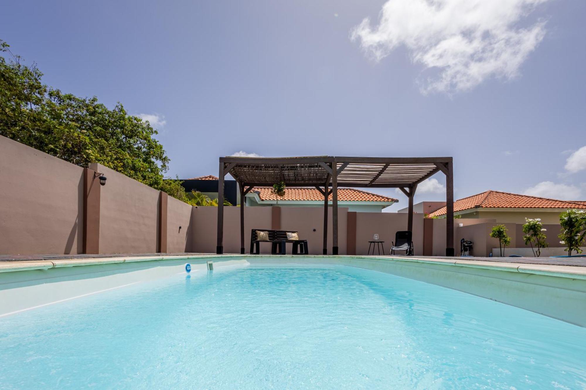 Av Curacao - Centrally Located Spacious Apartment Willemstad Esterno foto