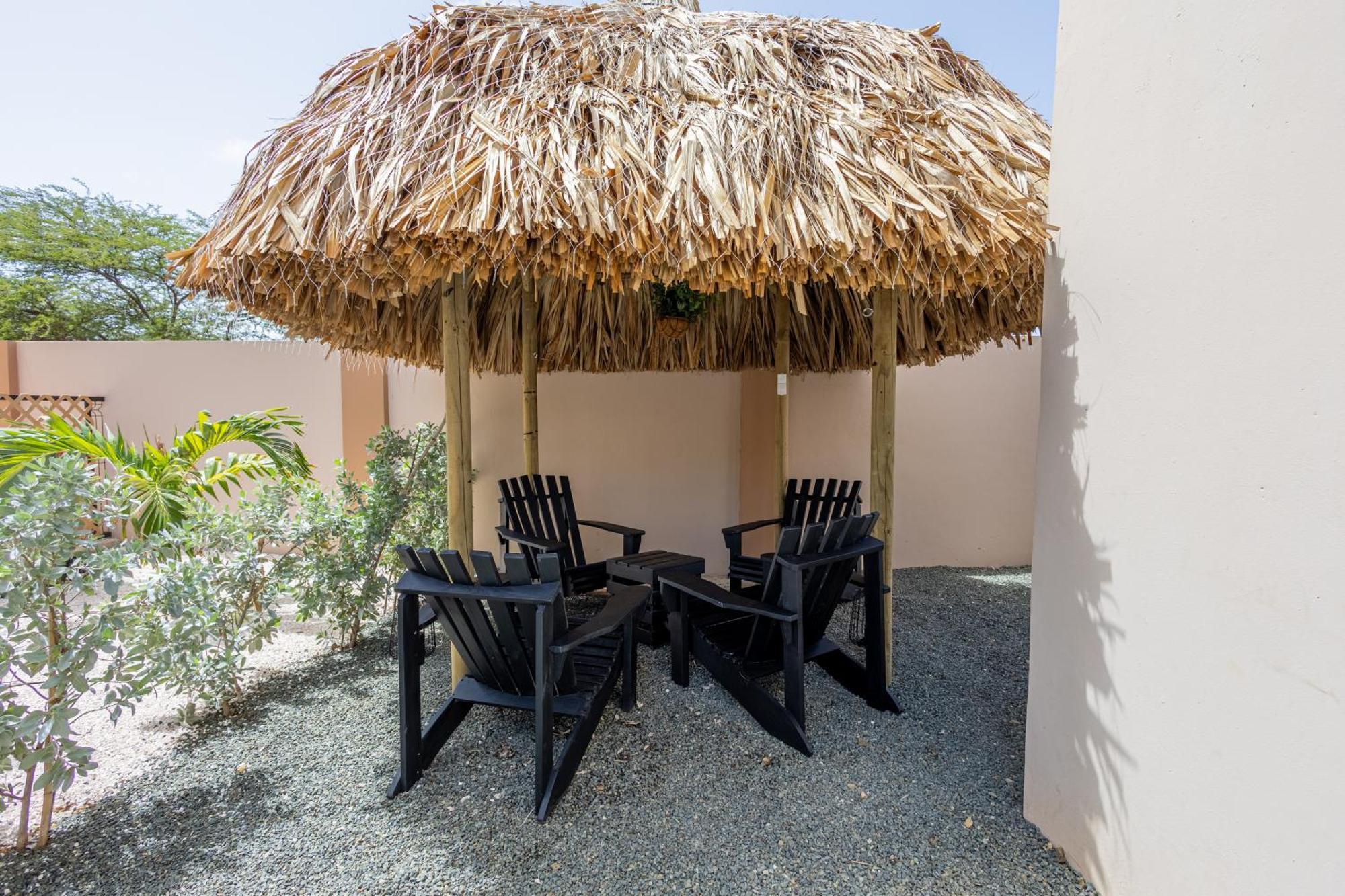 Av Curacao - Centrally Located Spacious Apartment Willemstad Esterno foto